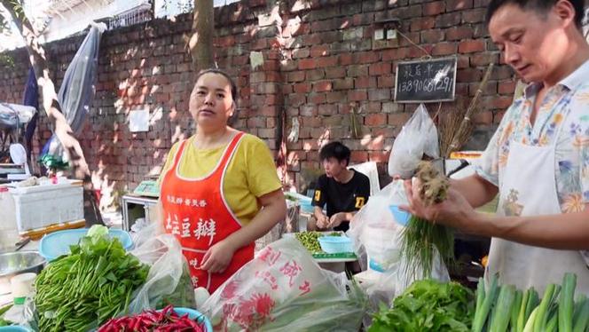 家里镇上有一个菜市场,不想在菜市场里面卖菜,我想在菜市场附近开个小店卖菜可以吗,地方特色美食连锁 家居窍门 家里镇上有一个菜市场,不想在菜市场里面卖菜,我想在菜市场附近开个小店卖菜可以吗,地方特色美食连锁 家里镇上有一个菜市场,不想在菜市场里面卖菜,我想在菜市场附近开个小店卖菜可以吗,地方特色美食连锁 家居窍门