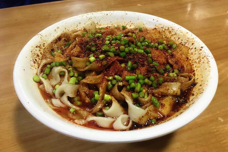 兰州当地特色小吃 油泼面,小吃《油泼面》 美食推荐 兰州当地特色小吃 油泼面,小吃《油泼面》 兰州当地特色小吃 油泼面,小吃《油泼面》 美食推荐